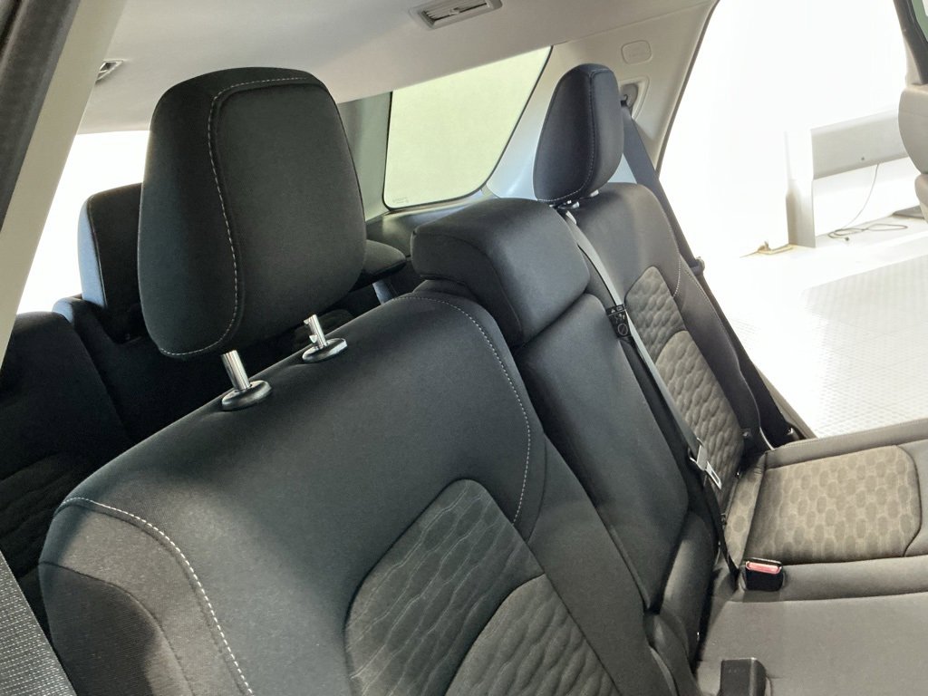 Used 2025 Nissan Pathfinder SV image 22