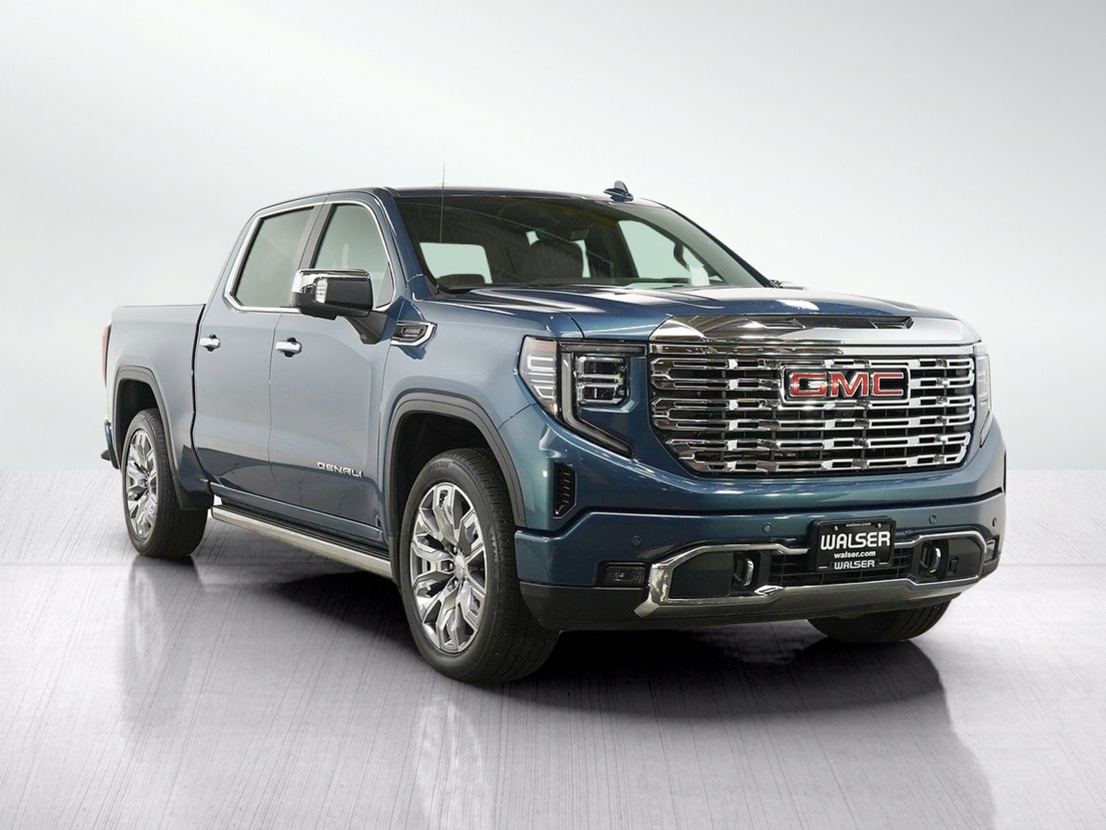 Used 2025 GMC Sierra 1500 Denali w/ Denali Reserve Package AWD/4WD image 7