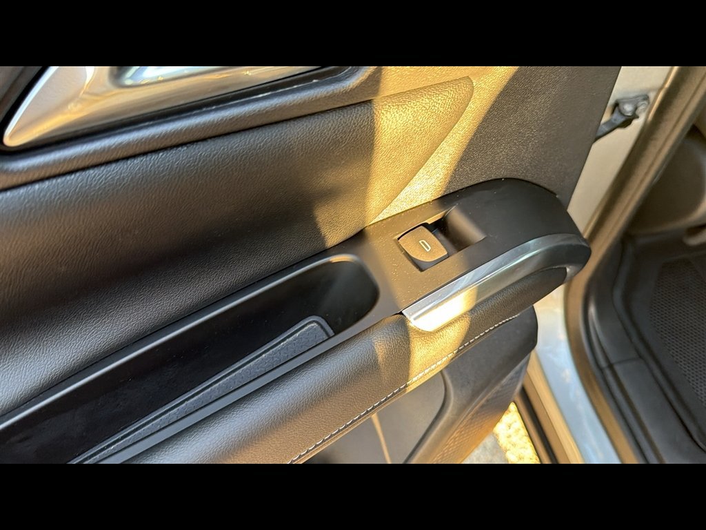 Used 2024 Chevrolet Traverse LT w/ LPO, Floor Liner Package AWD/4WD image 22