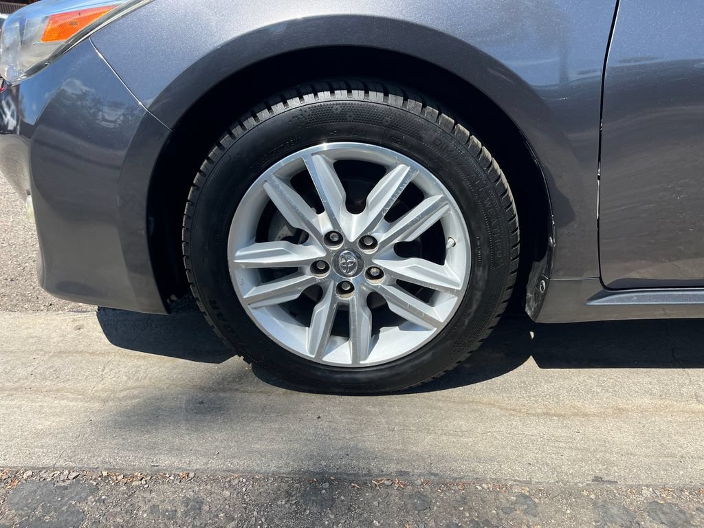 Used 2015 Toyota Avalon XLE FWD image 32