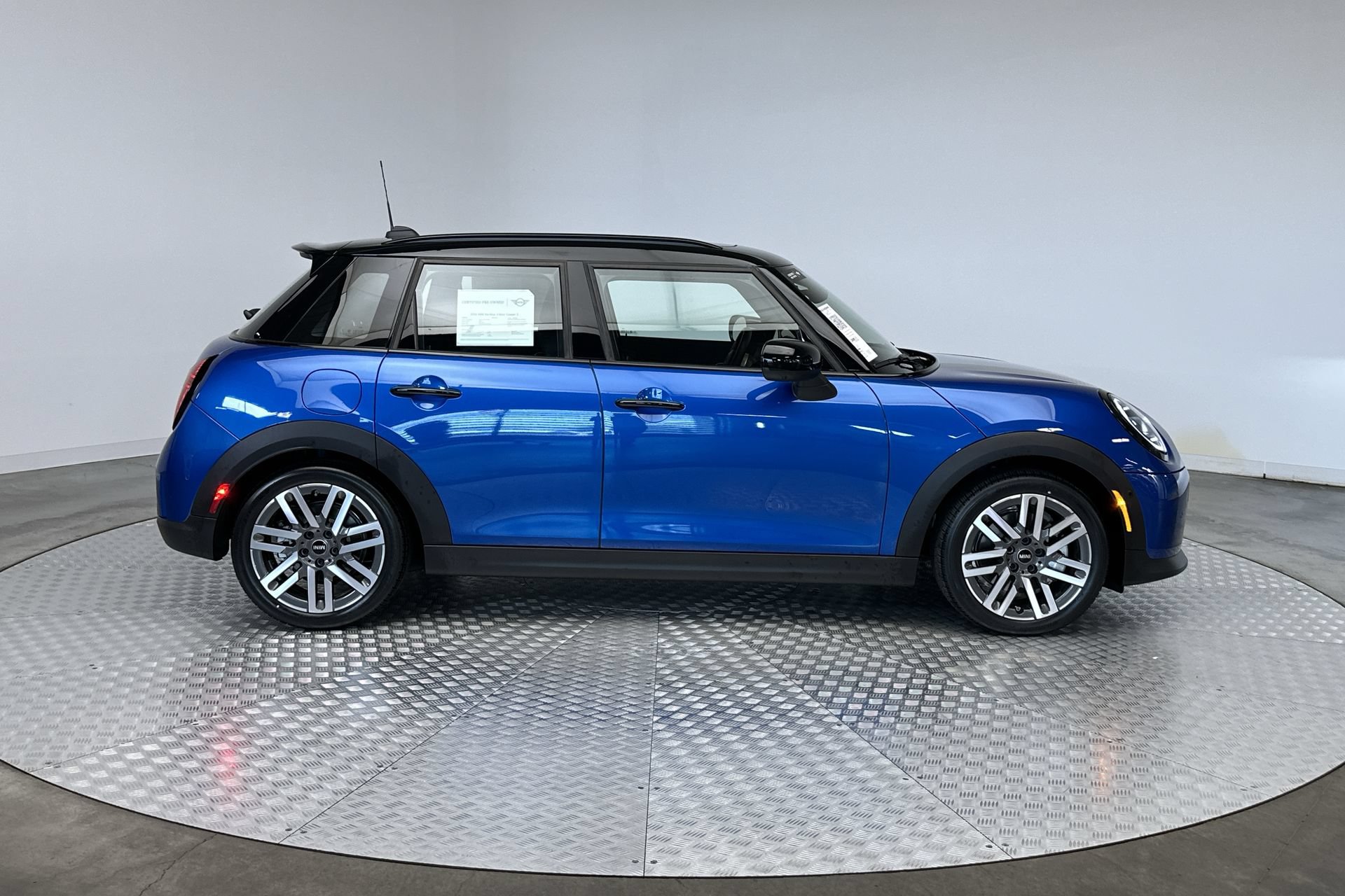 Used 2026 MINI Cooper S FWD image 10