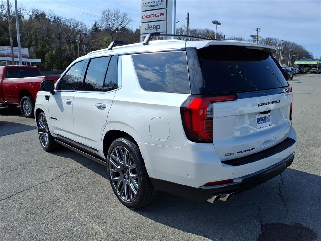 Used 2025 GMC Yukon Denali Ultimate w/ LPO, Floor Liner Package image 6