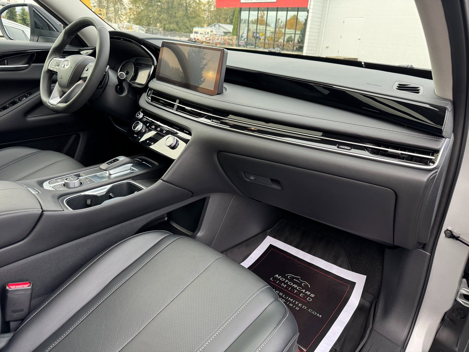 Used 2023 INFINITI QX60 Pure image 20