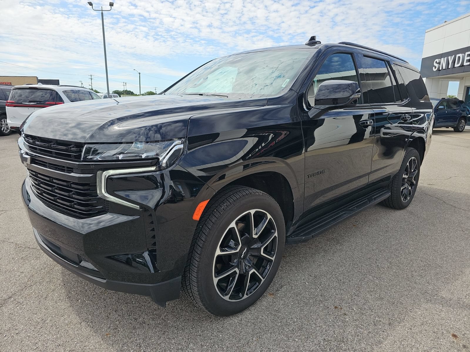 Used 2024 Chevrolet Tahoe RST w/ Luxury Package AWD/4WD image 3