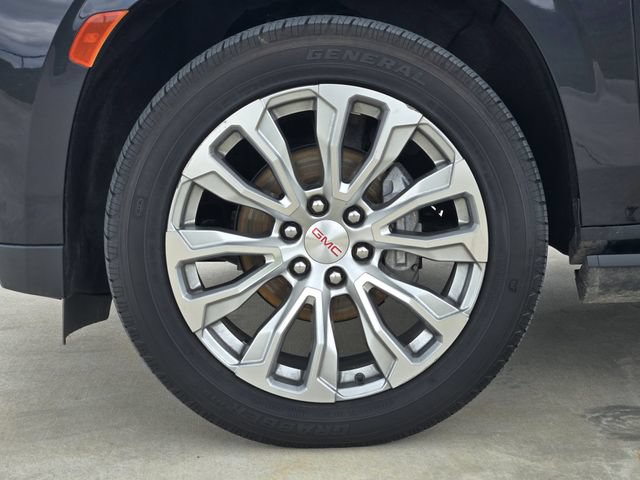 Used 2023 GMC Yukon XL Denali AWD/4WD image 11