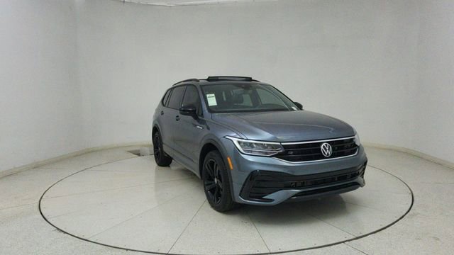 Used 2023 Volkswagen Tiguan SE R-Line image 65