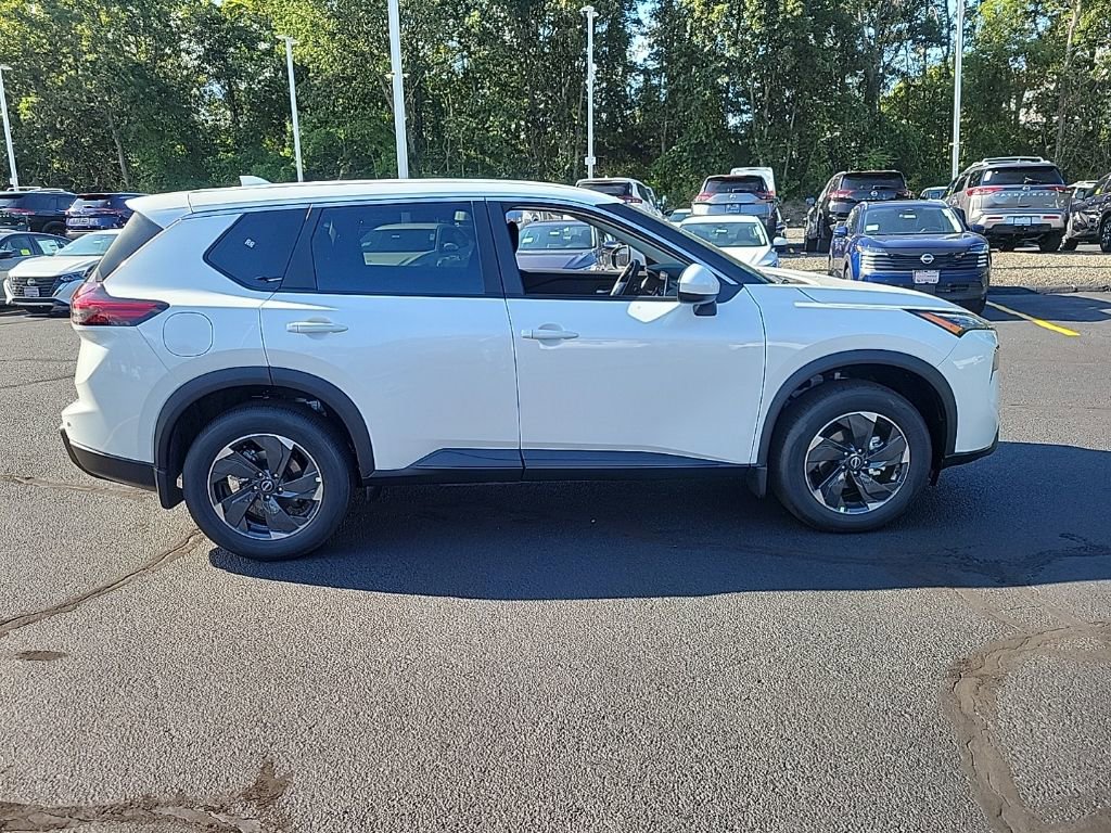 New 2026 Nissan Rogue SV image 7