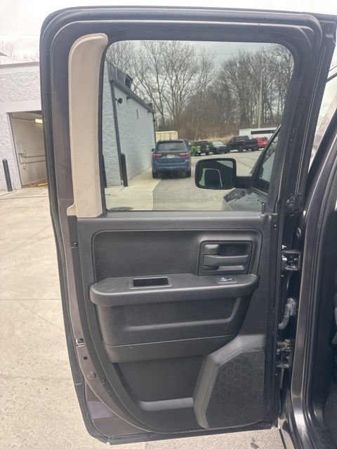 Used 2019 RAM 1500 Express w/ Express Value Package image 30