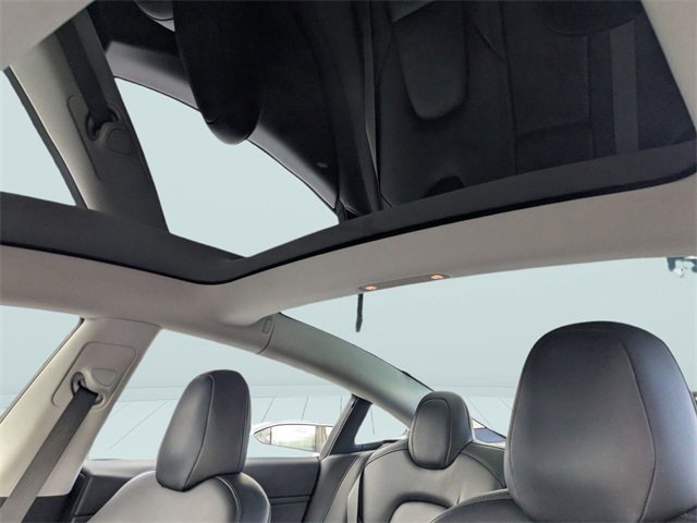 Used 2018 Tesla Model 3 Long Range image 19