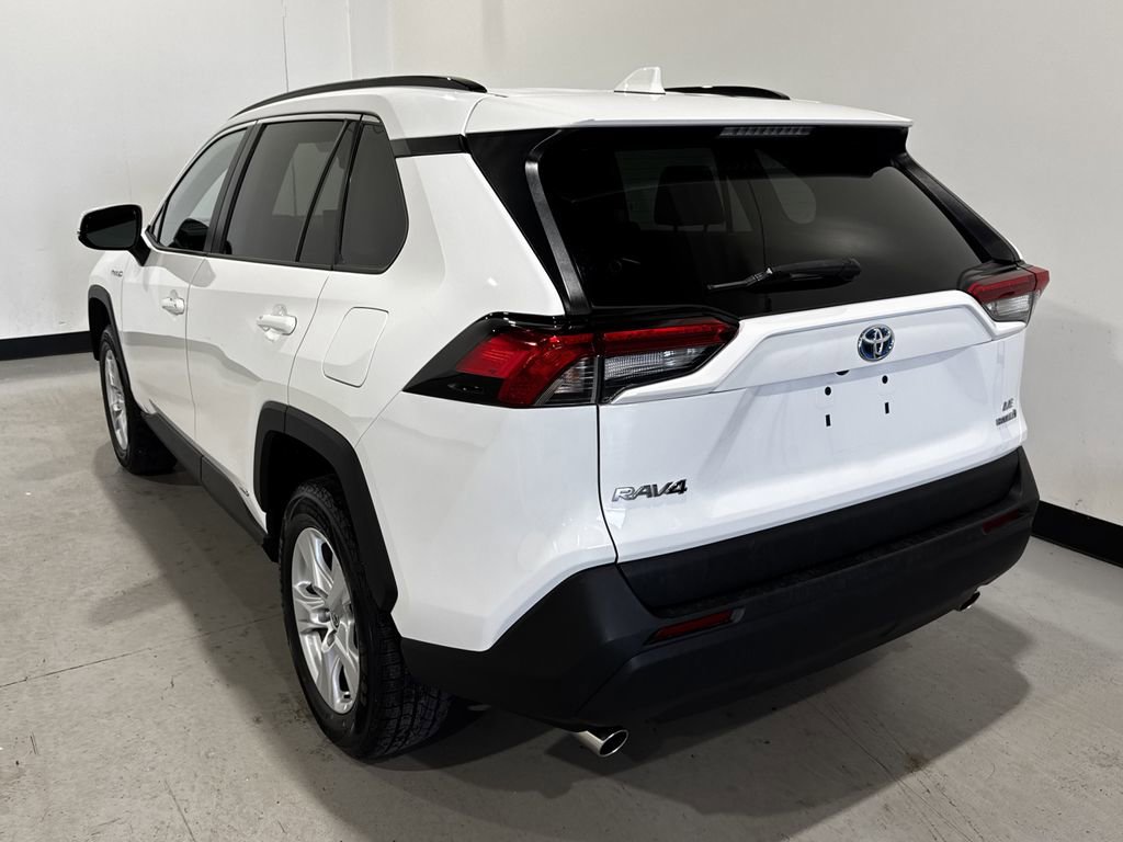 Used 2021 Toyota RAV4 LE AWD/4WD image 39