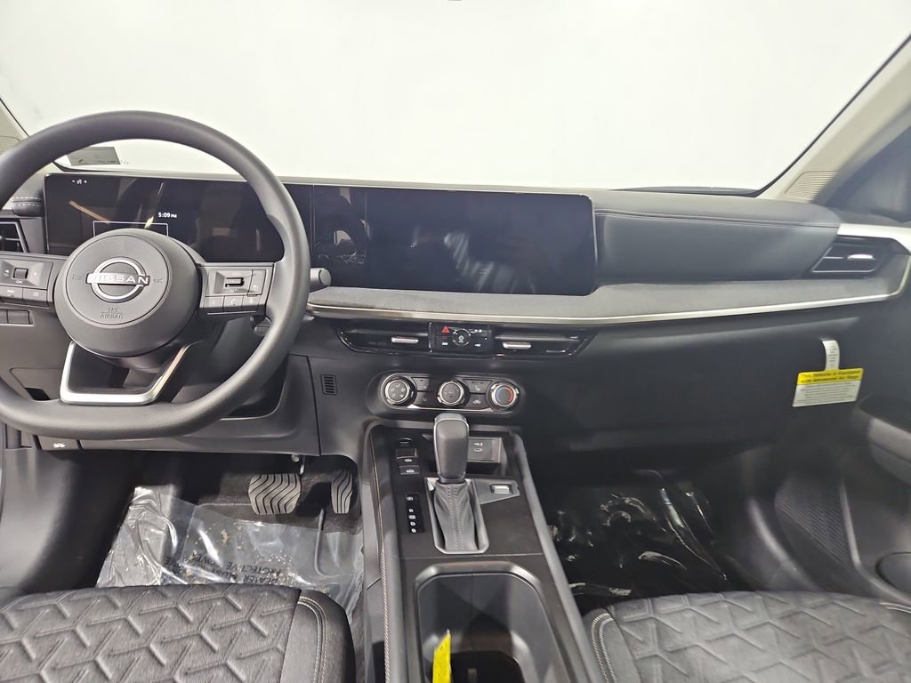 New 2025 Nissan Kicks SV w/ SV Premium Package image 17