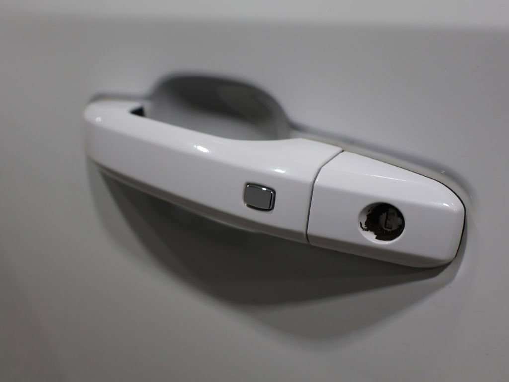 Used 2022 Chevrolet Silverado 1500 LT w/ Max Trailering Package image 11