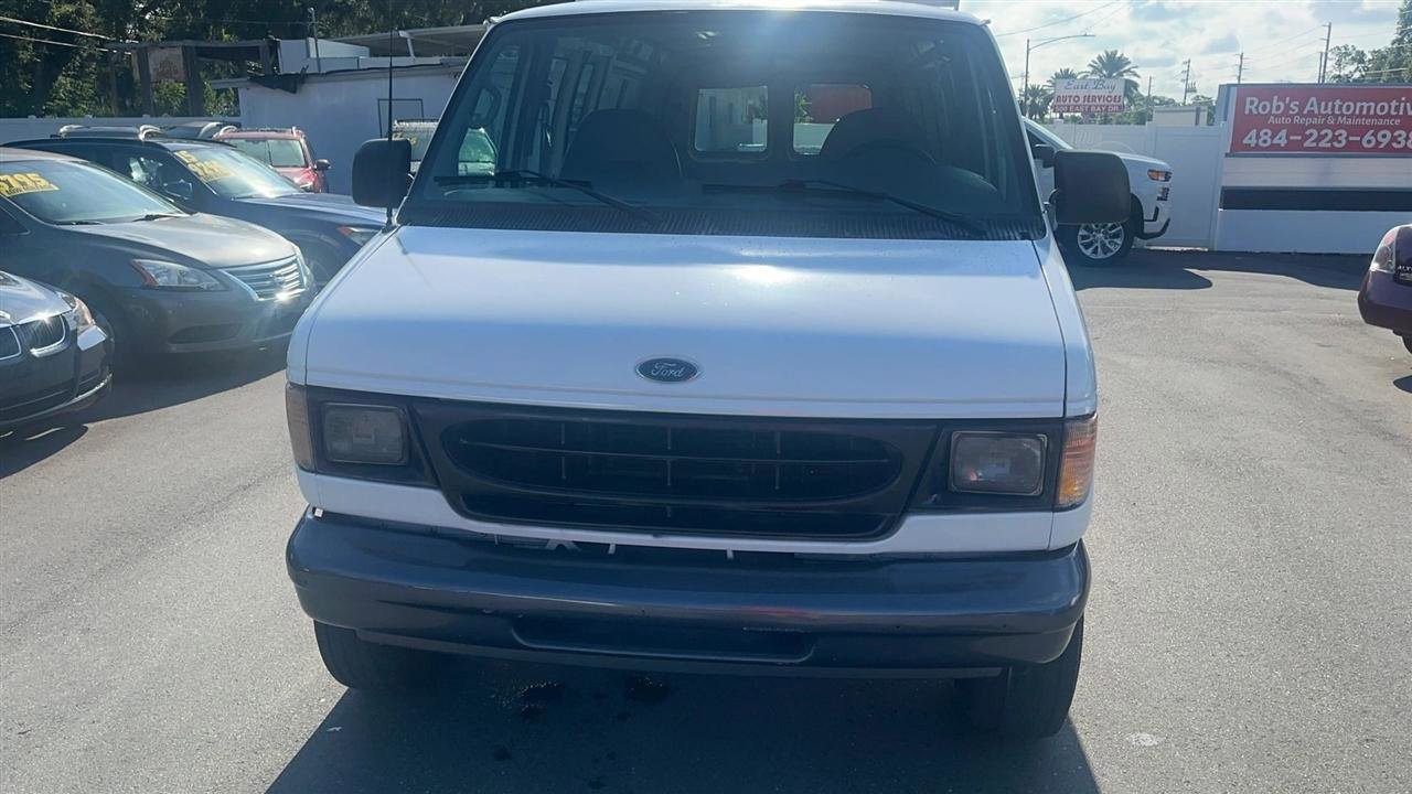 Used 2001 Ford E-250 and Econoline 250 Extended RWD image 4