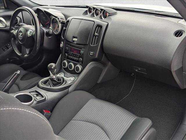 Used 2020 Nissan 370Z Coupe image 18