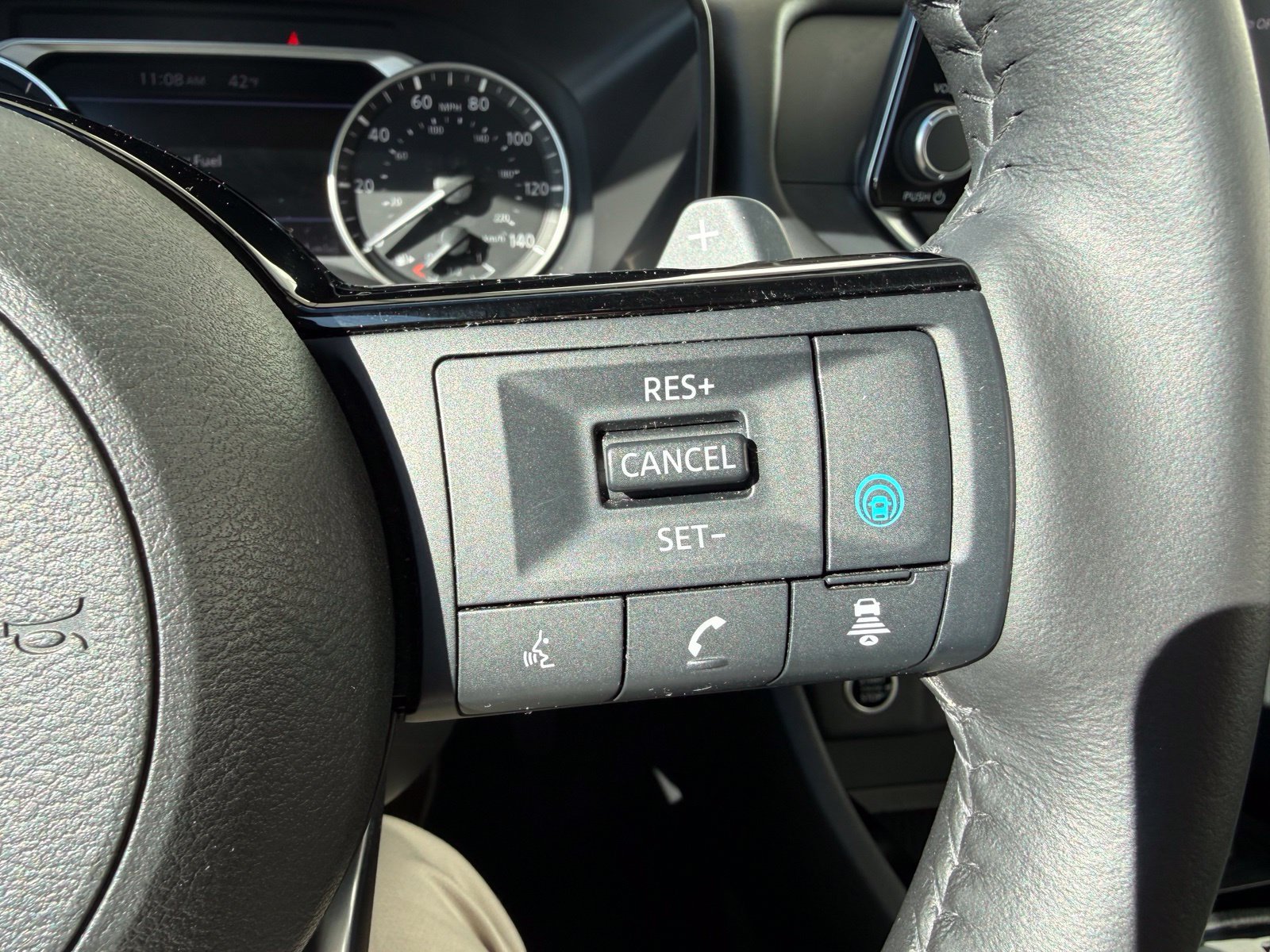 Used 2023 Nissan Rogue SV w/ SV Premium B Package AWD/4WD image 19