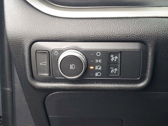 Used 2020 Ford Explorer XLT w/ Equipment Group 202A image 20