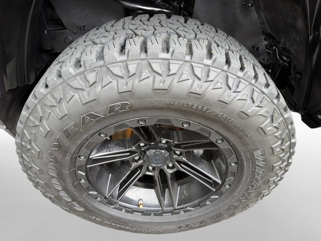 Used 2018 Toyota Tacoma SR5 RWD image 11