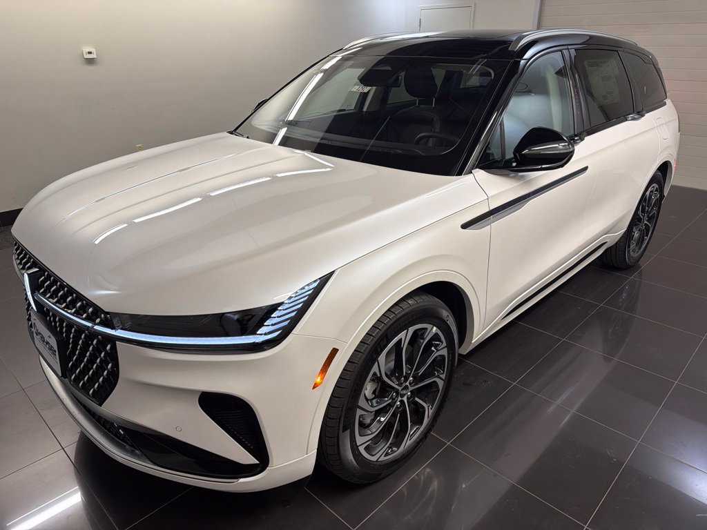 New 2026 Lincoln Nautilus Reserve AWD/4WD image 3