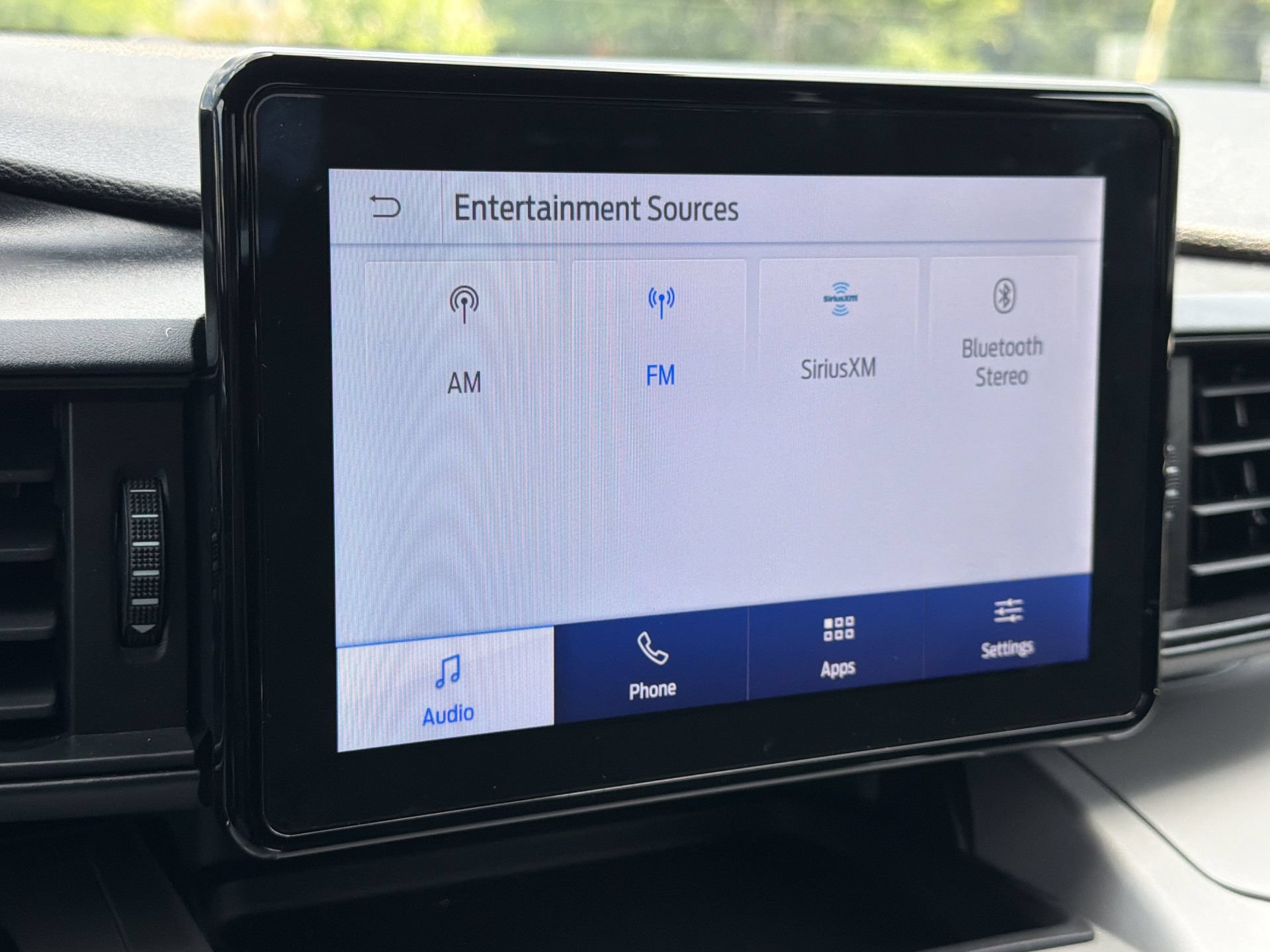 Certified 2023 Ford Explorer XLT AWD/4WD image 3