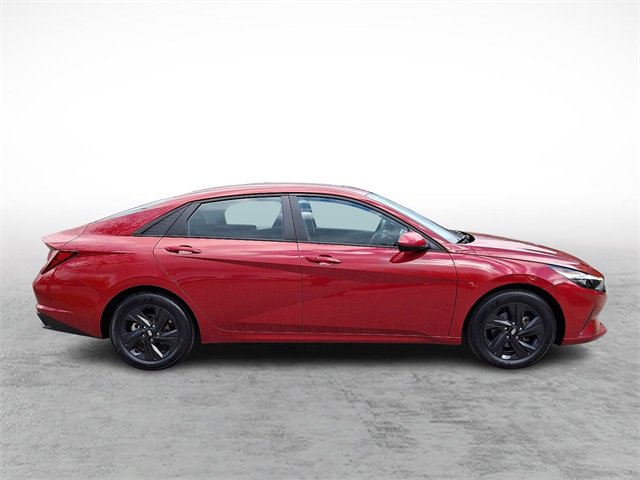 Used 2023 Hyundai Elantra SEL w/ Cargo Package image 7
