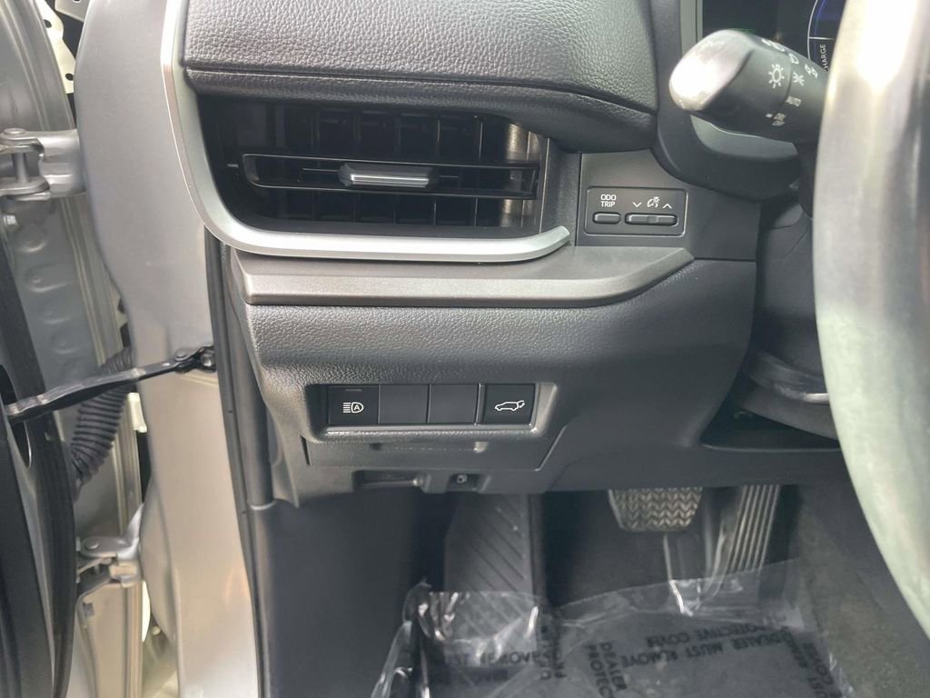 Used 2024 Toyota Grand Highlander XLE image 30