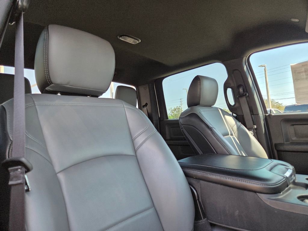 Used 2024 RAM 3500 Tradesman w/ Chrome Appearance Group image 11