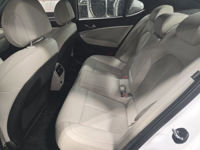 Used 2025 Genesis G70 2.5T image 11