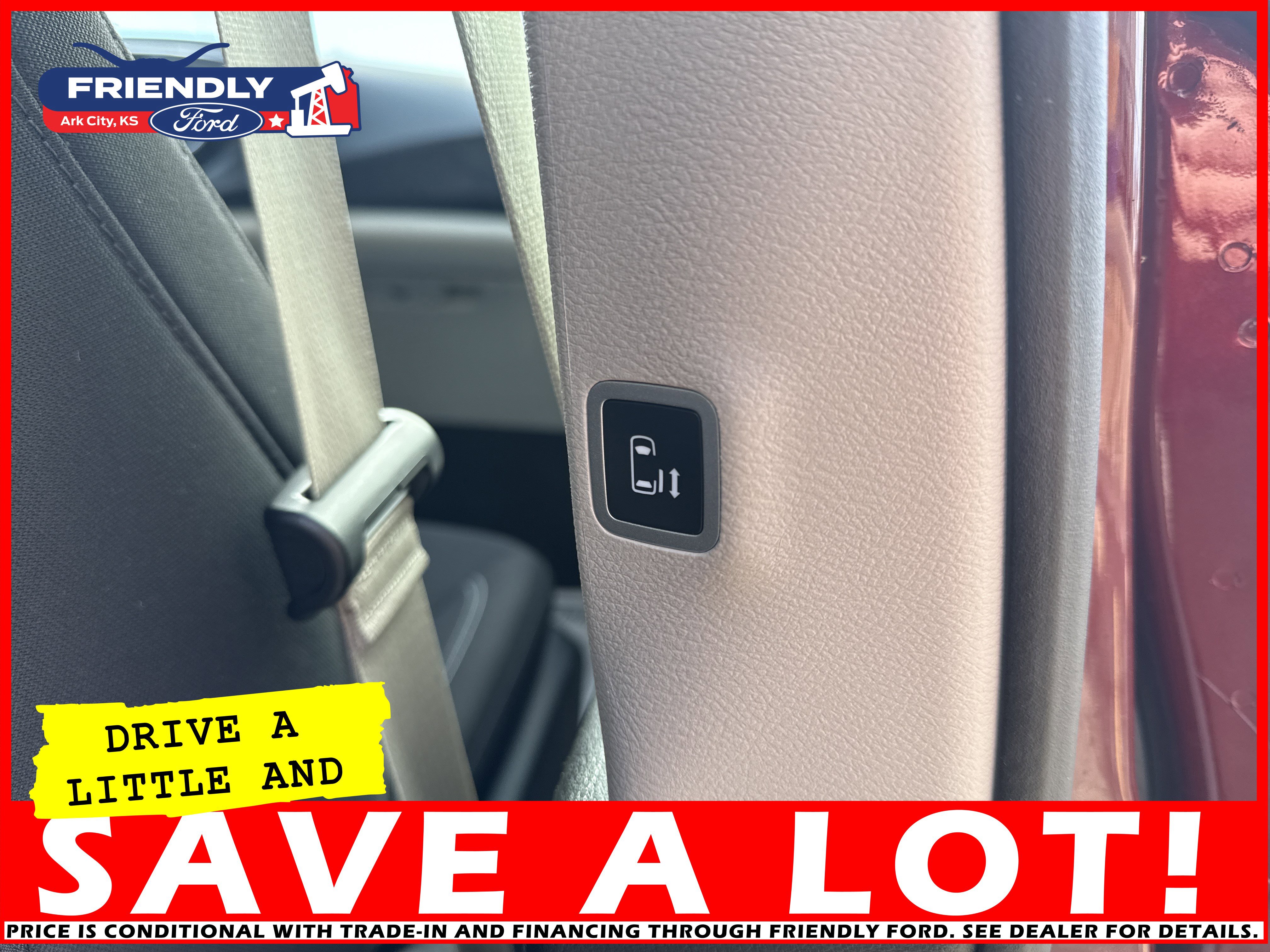 Used 2023 Chrysler Voyager LX image 22