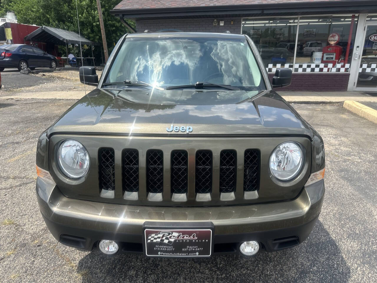 Used 2015 Jeep Patriot High Altitude FWD image 9