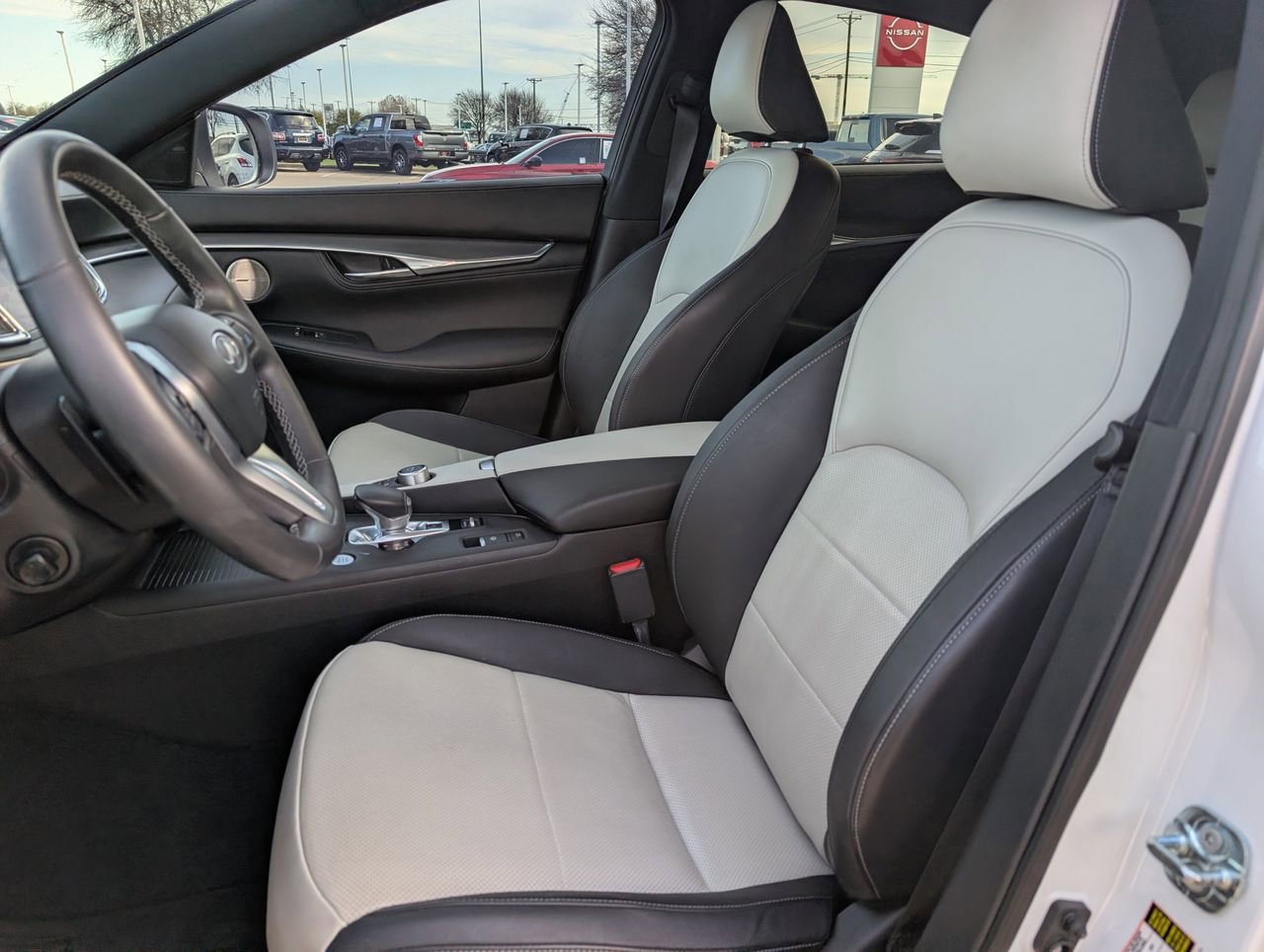 Used 2023 INFINITI QX55 Essential image 27