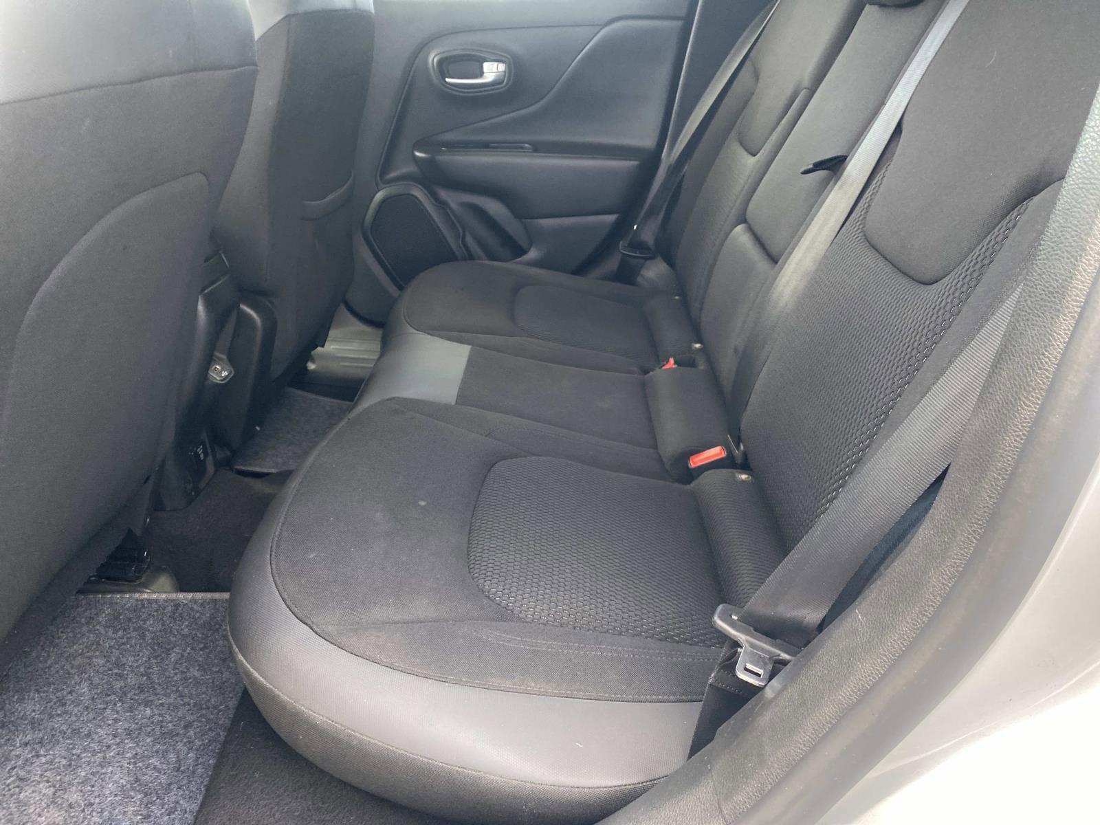 Used 2020 Jeep Renegade Altitude image 13