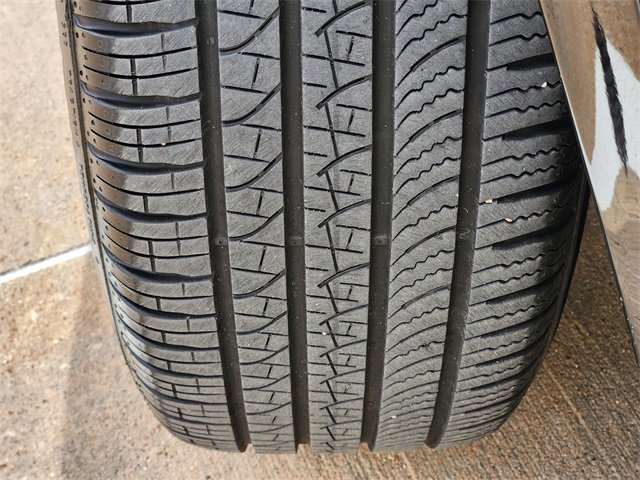 Used 2024 Land Rover Discovery Sport Dynamic SE image 11