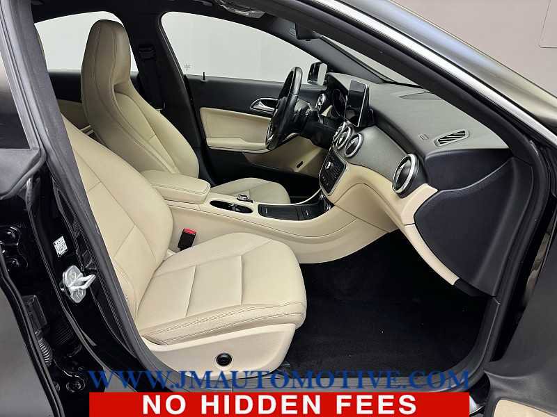 Used 2015 Mercedes-Benz CLA 250 image 19