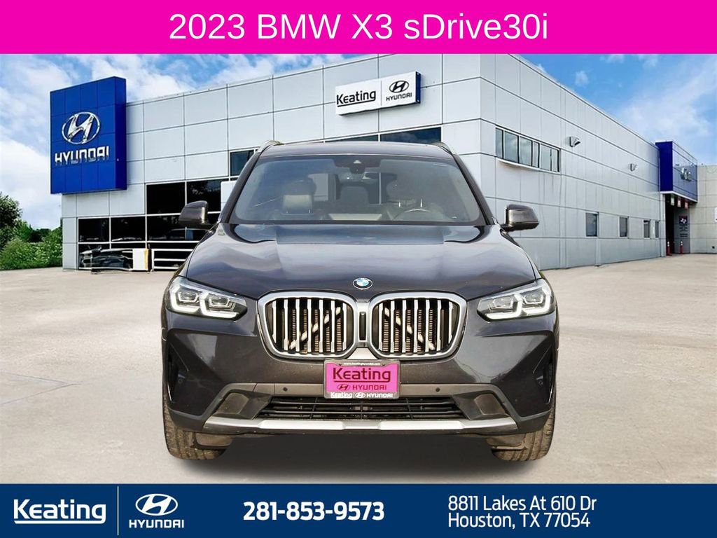 Used 2023 BMW X3 sDrive30i w/ Premium Package image 2