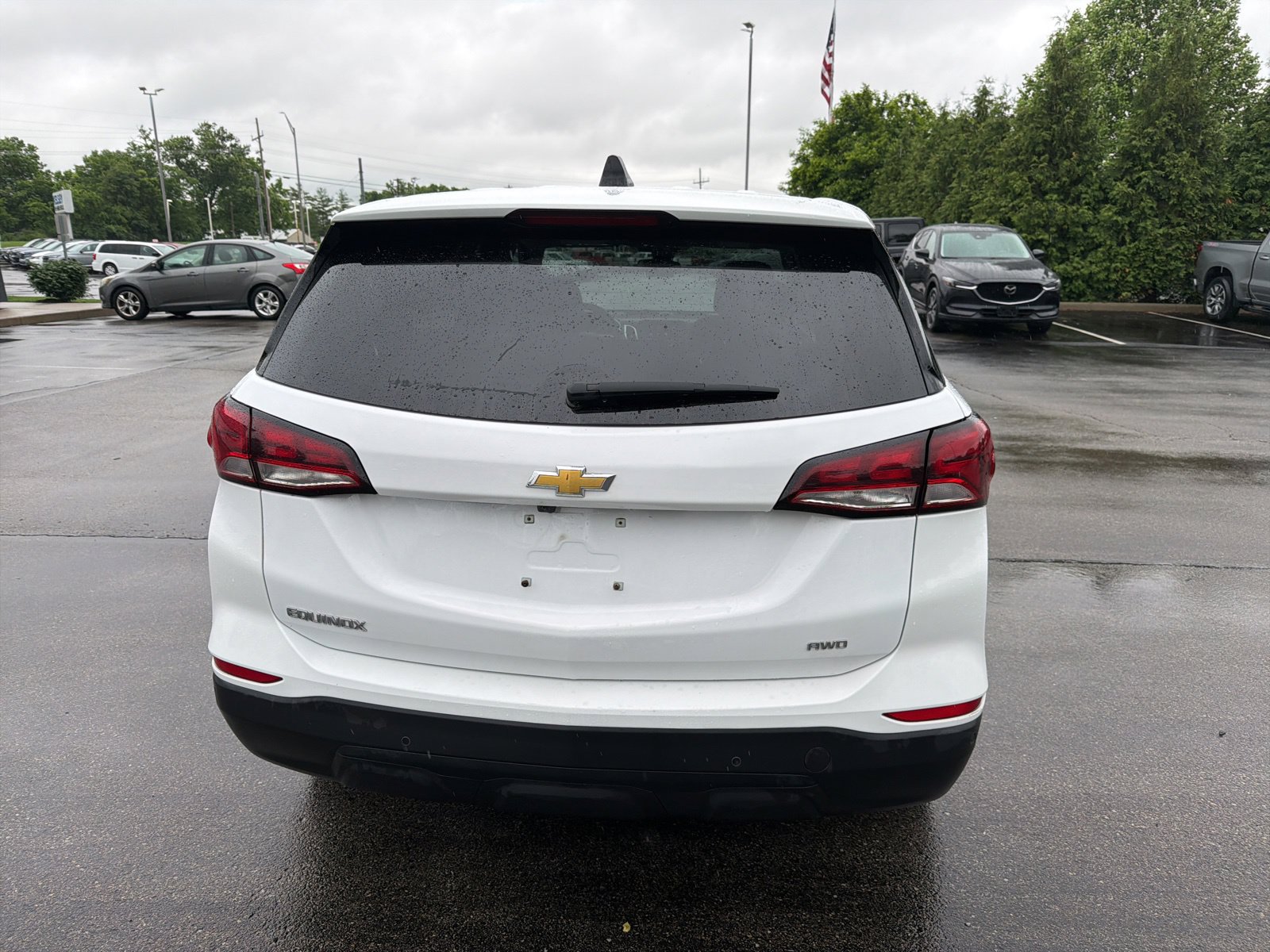 Used 2024 Chevrolet Equinox LS w/ LS Convenience Package AWD/4WD image 4