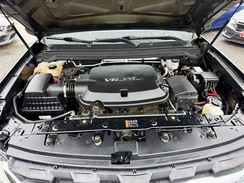 Used 2022 Chevrolet Colorado W/T AWD/4WD image 7