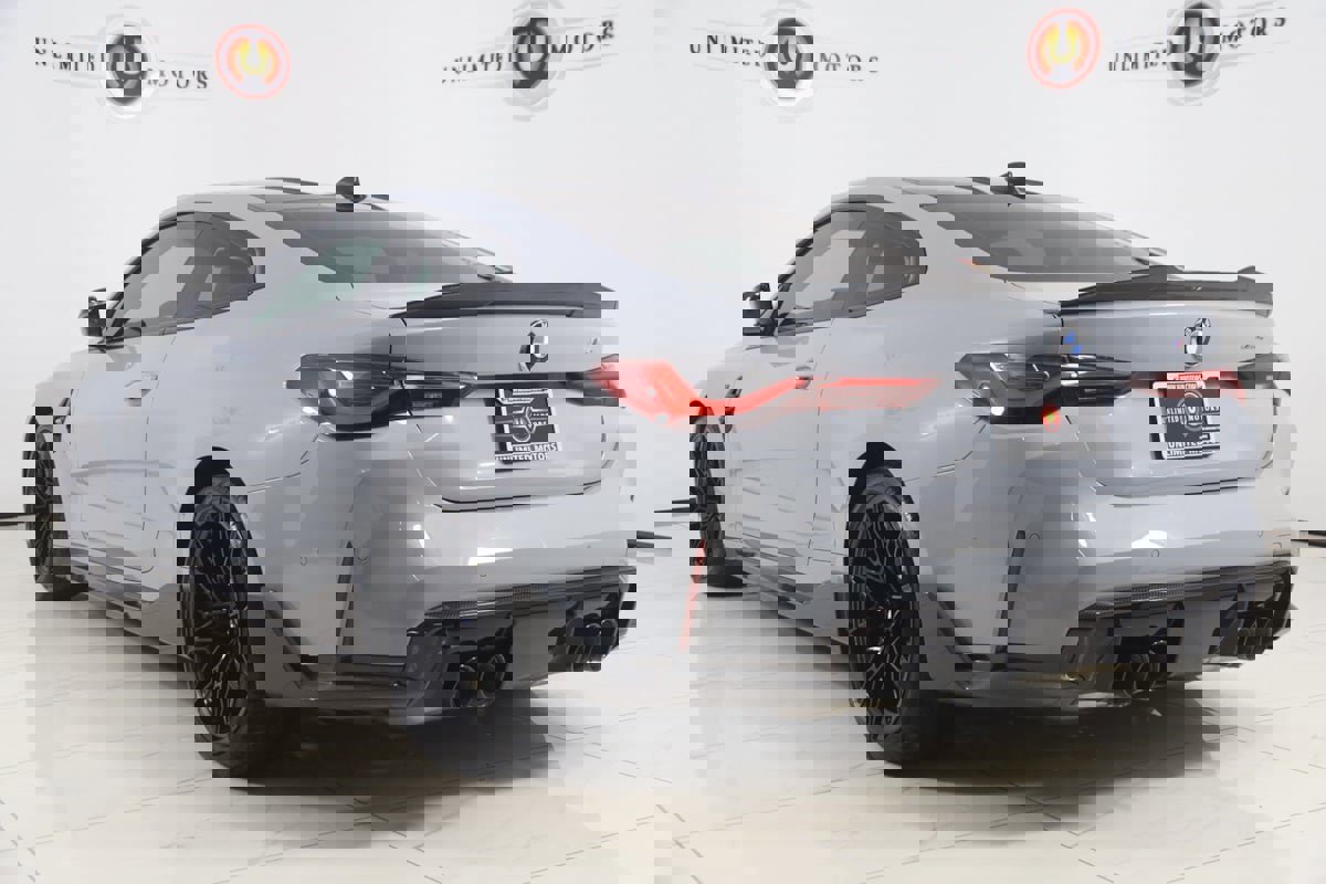 Used 2021 BMW M4 Coupe w/ Executive Package RWD image 4