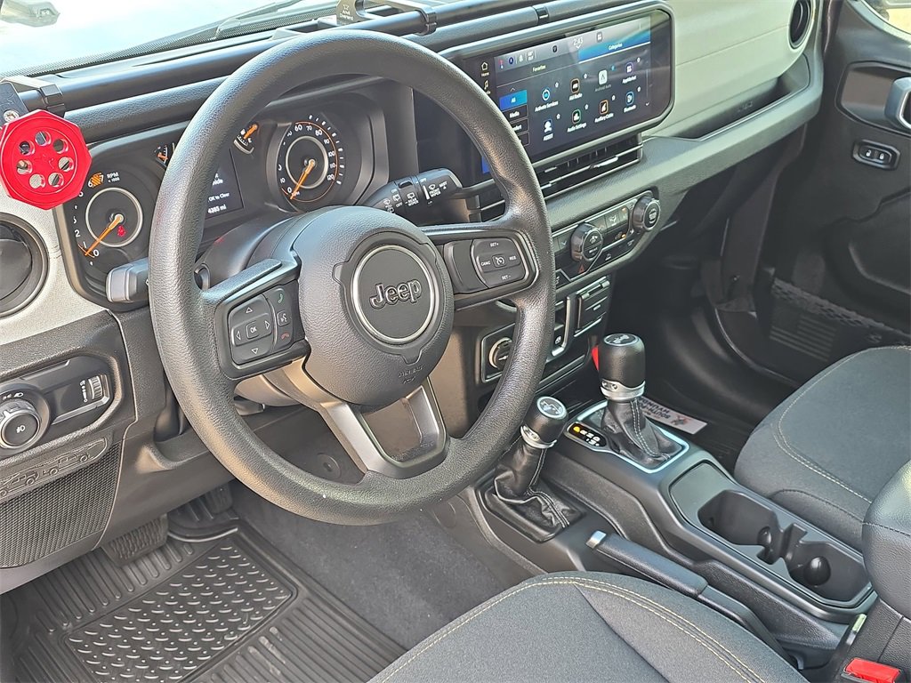 Used 2025 Jeep Wrangler Sport image 14