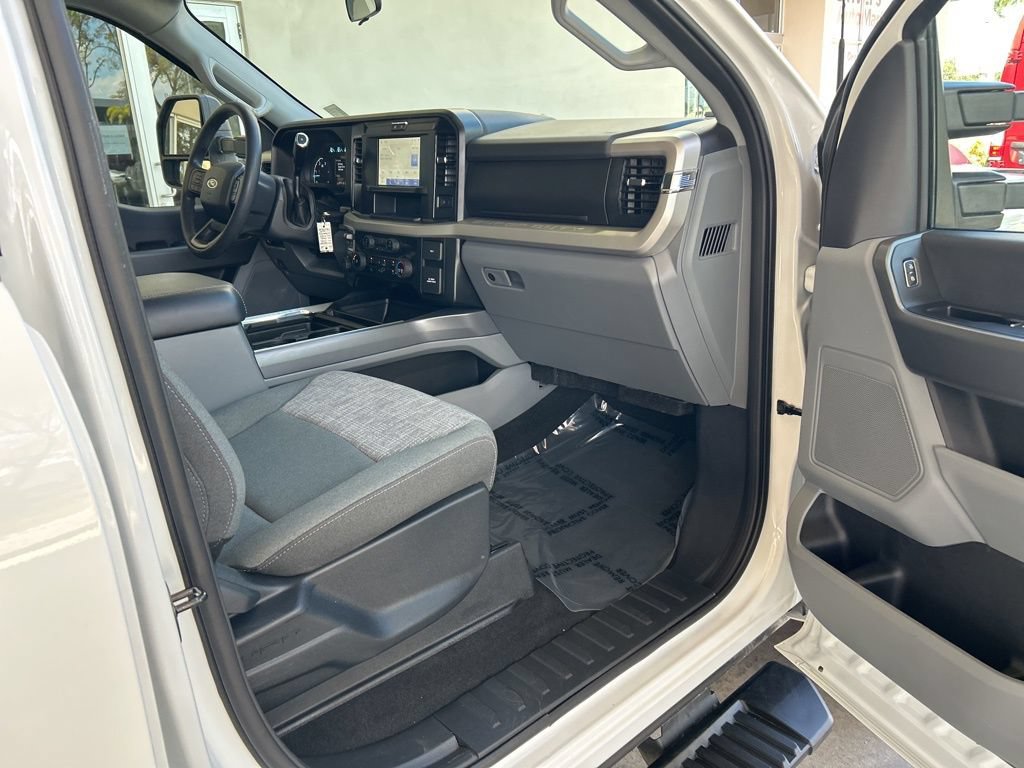 Used 2025 Ford F350 XLT w/ FX4 Off-Road Package AWD/4WD image 30