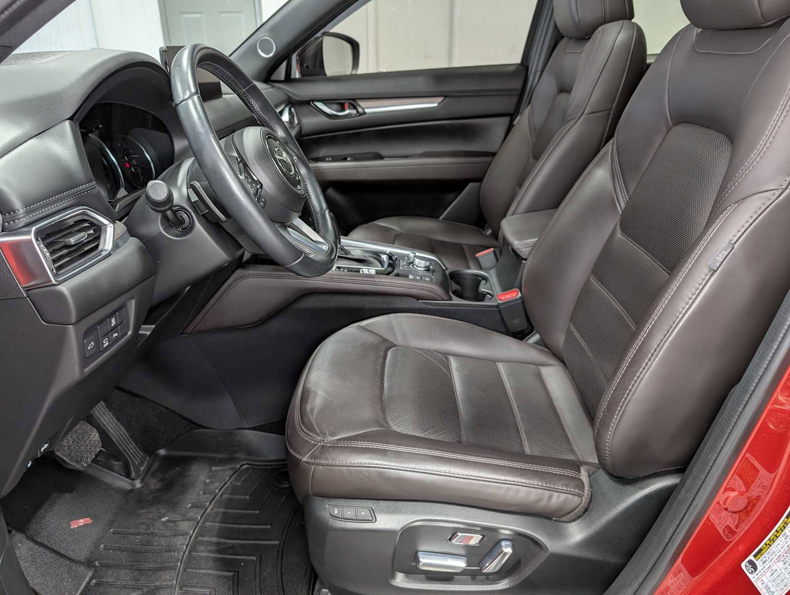 Used 2022 MAZDA CX-5 Signature image 4