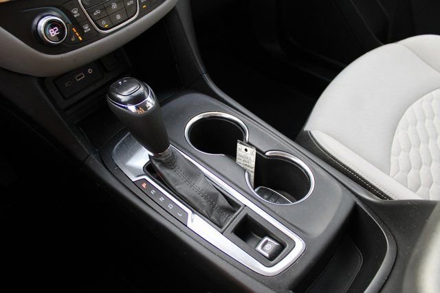 Used 2021 Chevrolet Equinox LT w/ Driver Convenience Package image 27