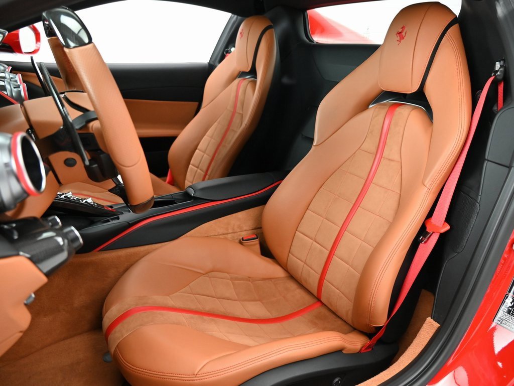 Used 2022 Ferrari 812 GTS image 16