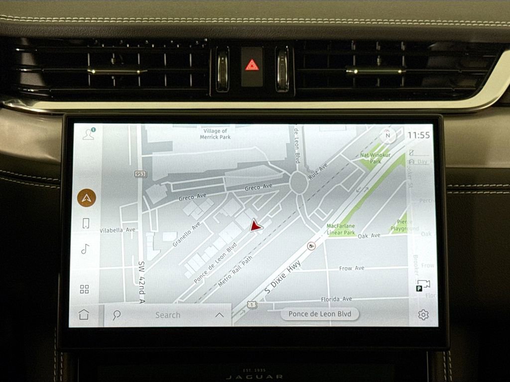 Used 2025 Jaguar F-PACE R-Dynamic S image 23