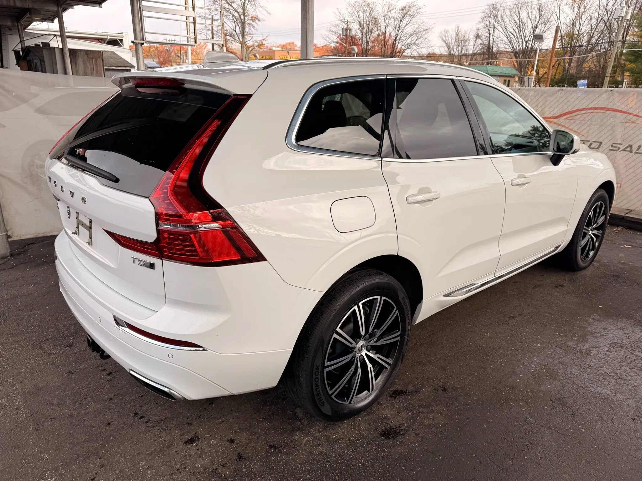 Used 2020 Volvo XC60 T5 Inscription image 12