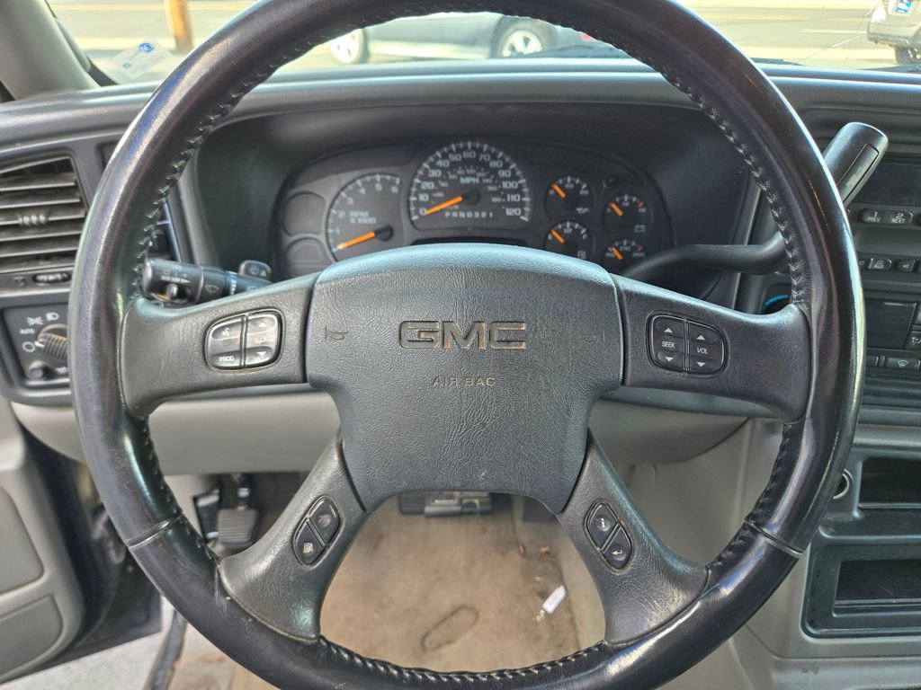 Used 2006 GMC Yukon XL SLT w/ SLT Preferred Equipment Group AWD/4WD image 14