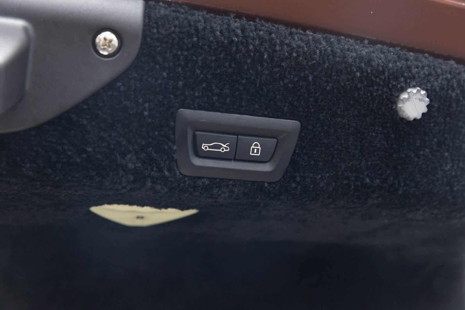 Used 2013 Rolls-Royce Ghost RWD image 38
