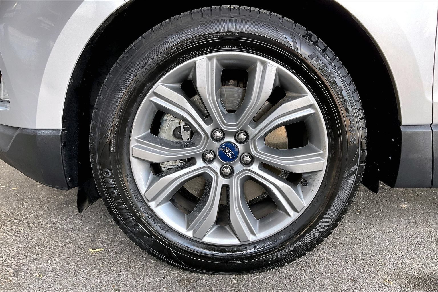 Used 2019 Ford Edge Titanium AWD/4WD image 25