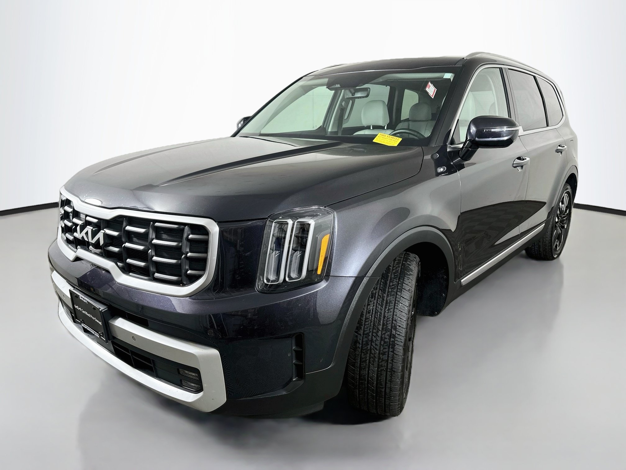 Used 2025 Kia Telluride SX AWD/4WD image 3