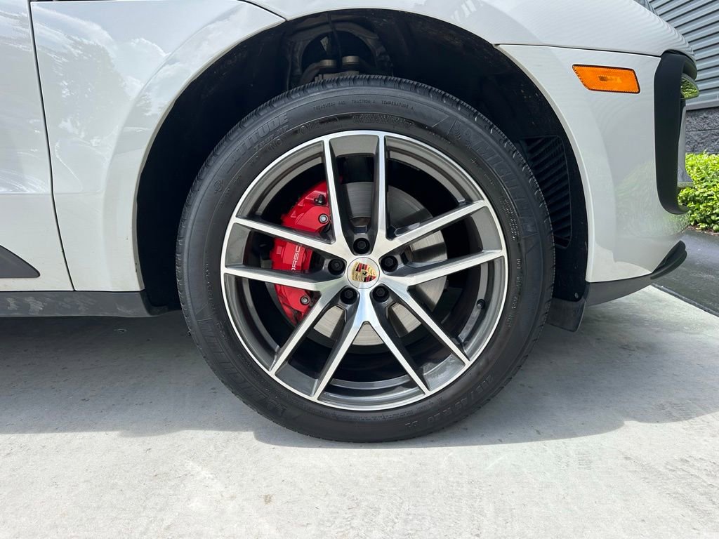 Certified 2023 Porsche Macan S image 15