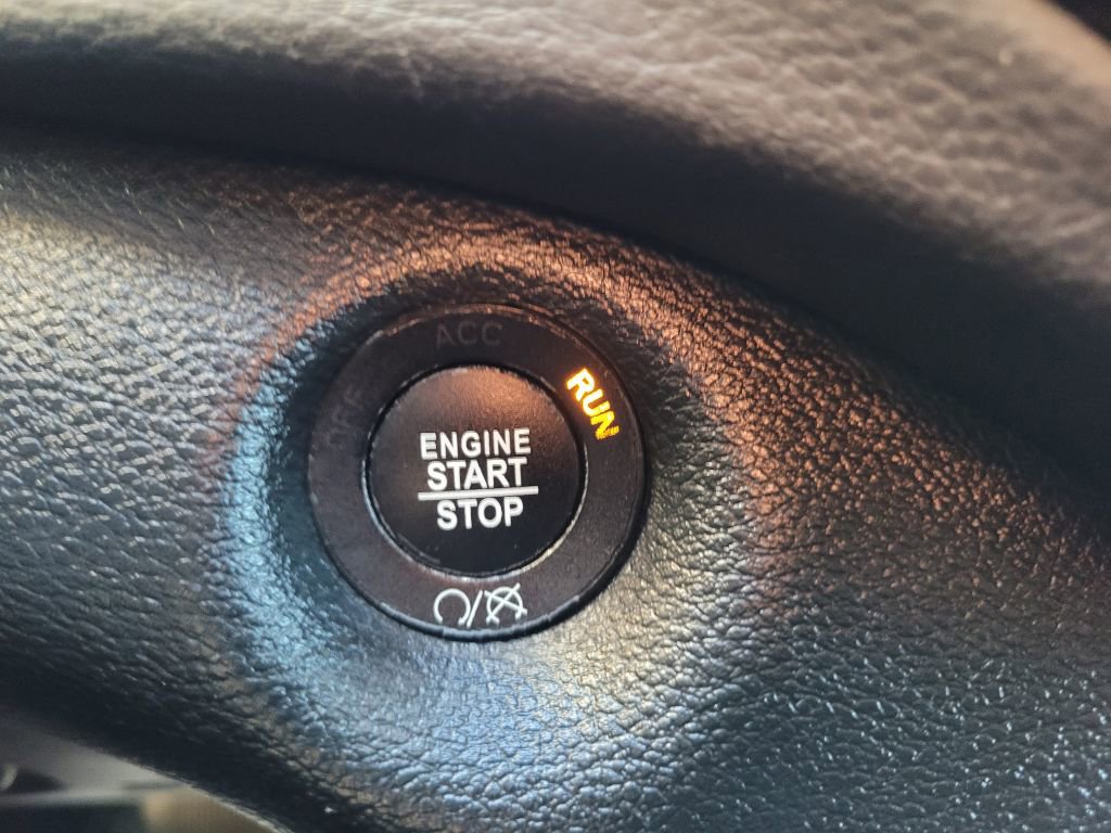 Used 2019 Jeep Cherokee High Altitude image 25